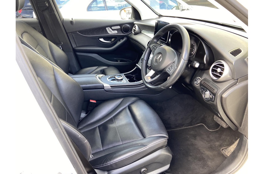 mercedes_glc_220_interior